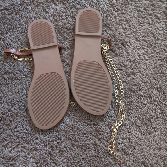 Sandals - Picture 2 of 4